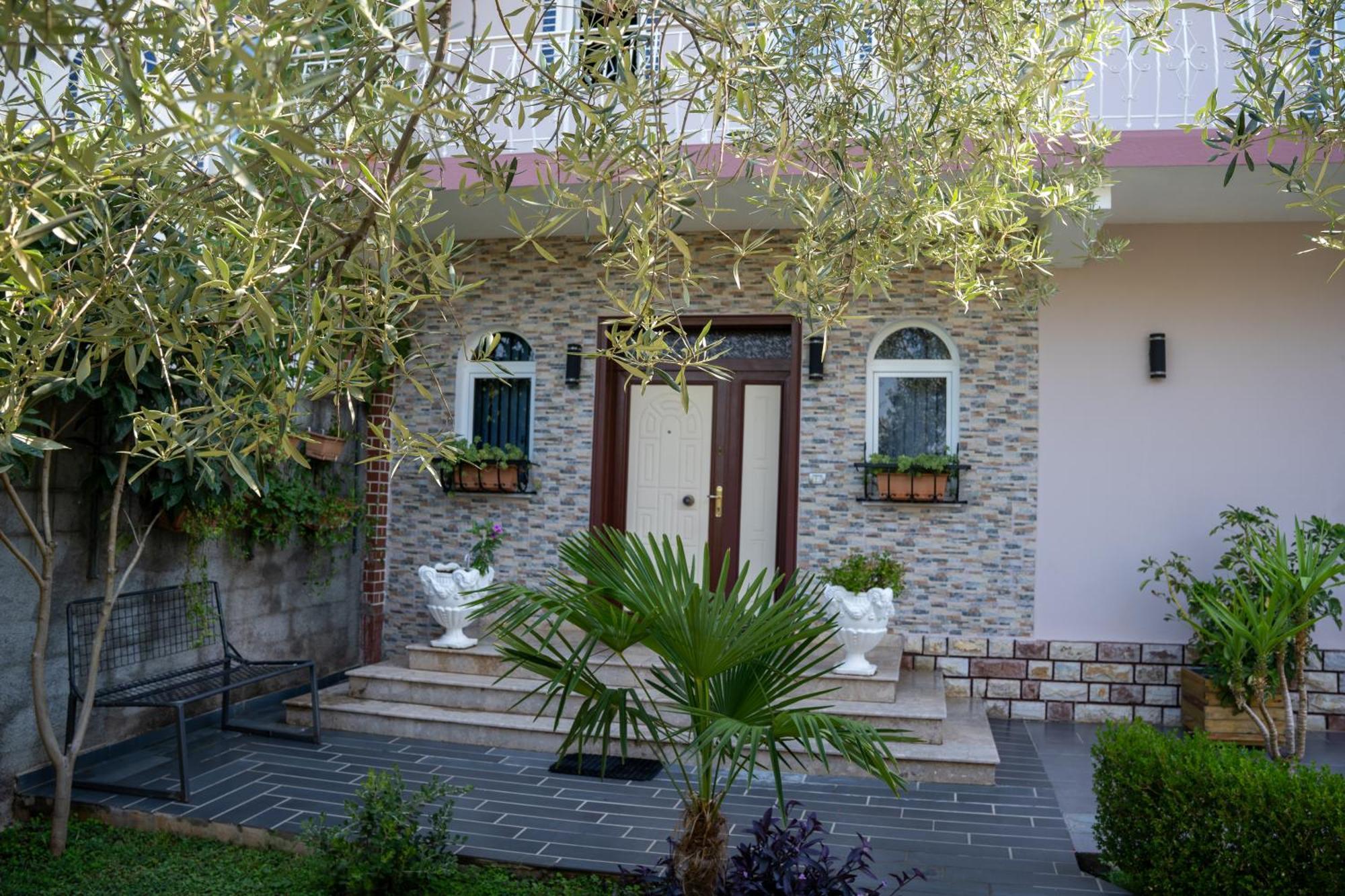 Alesio Guest House Kruje Luaran gambar